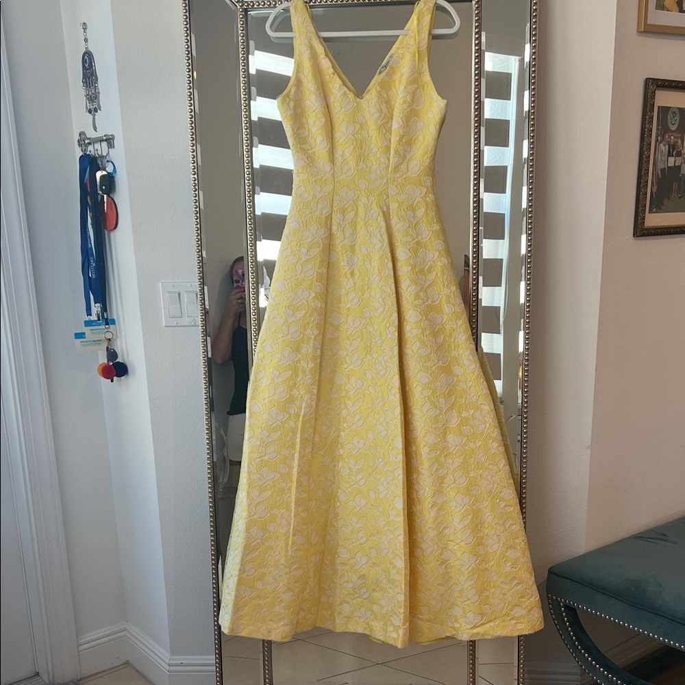 Chic Yellow Floral Maxi Dress - Picture 11 of 11